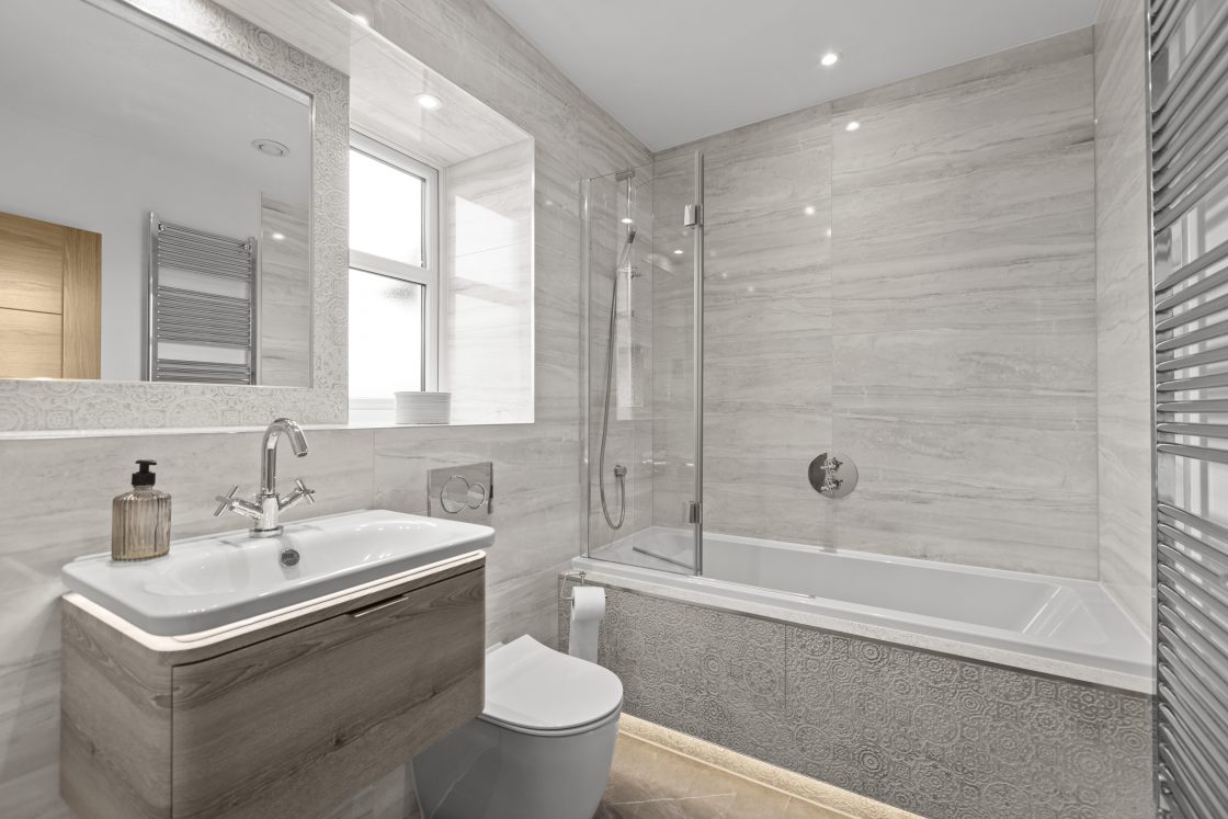 Leatherhead property - garden with putting green