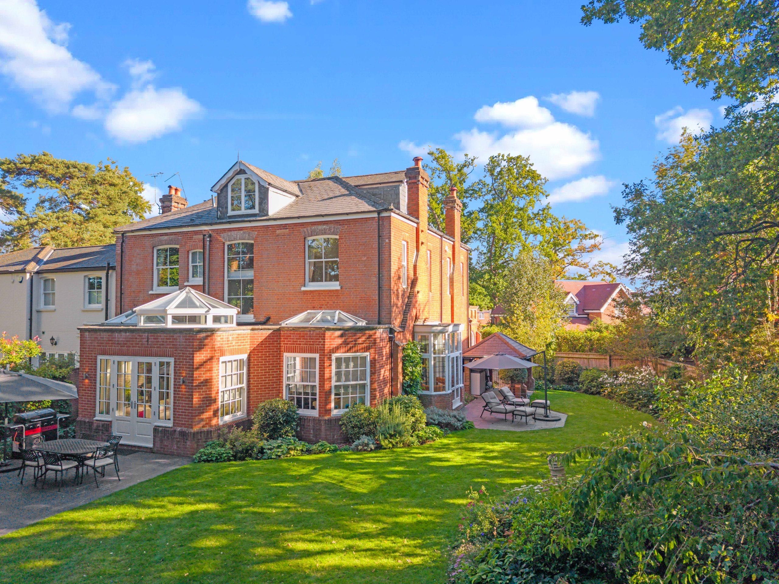Sunningdale property - aerial grounds view