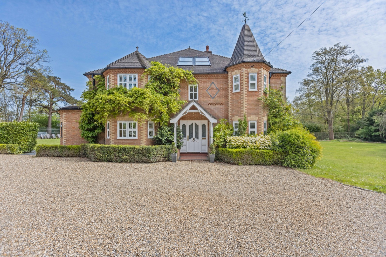 Lane End, Windlesham - front elevation and entrance