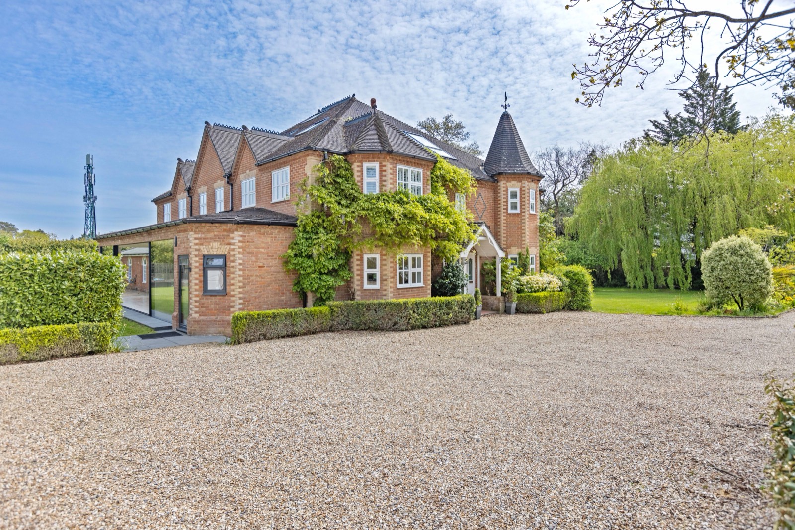 Lane End, Windlesham - turret and wisteria detail