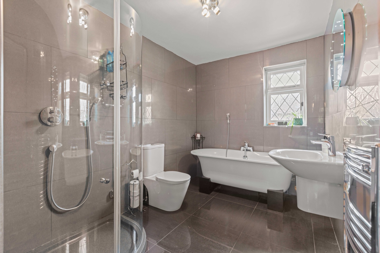 Pinehurst, Sunninghill - bathroom