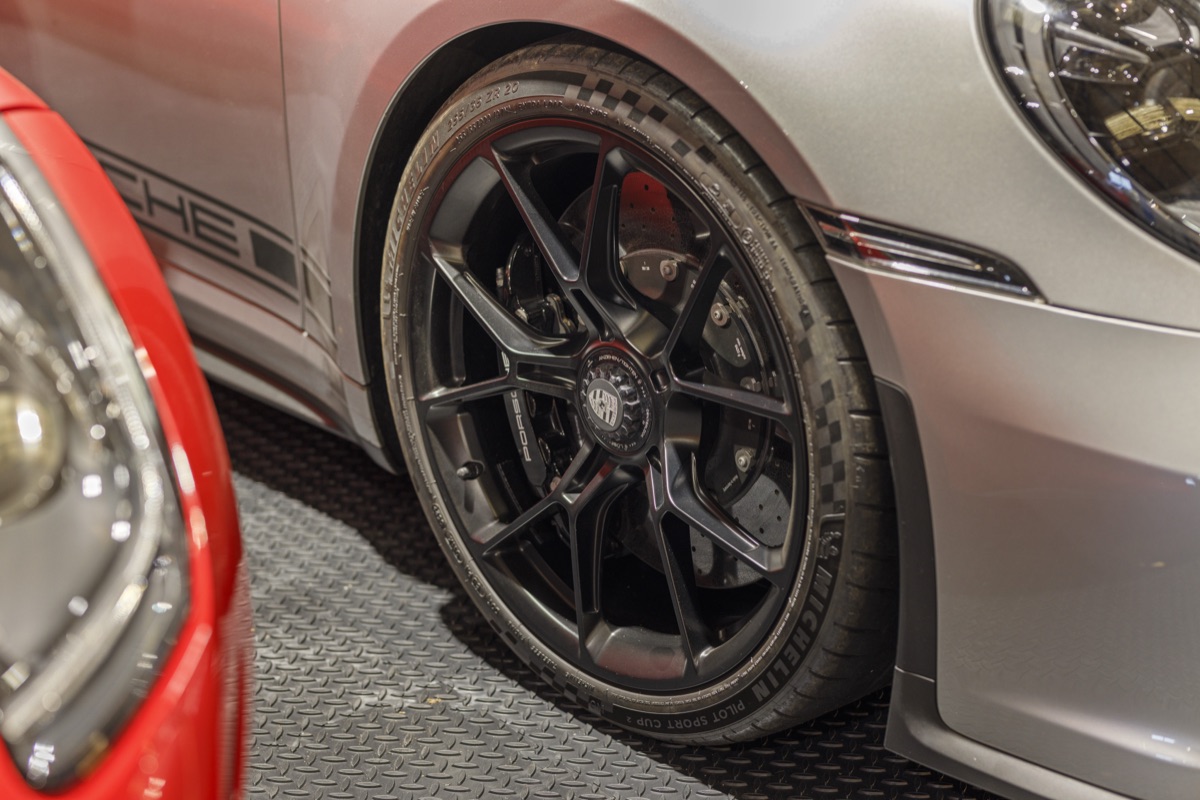 Porsche 911 GT3 wheel and brake caliper detail