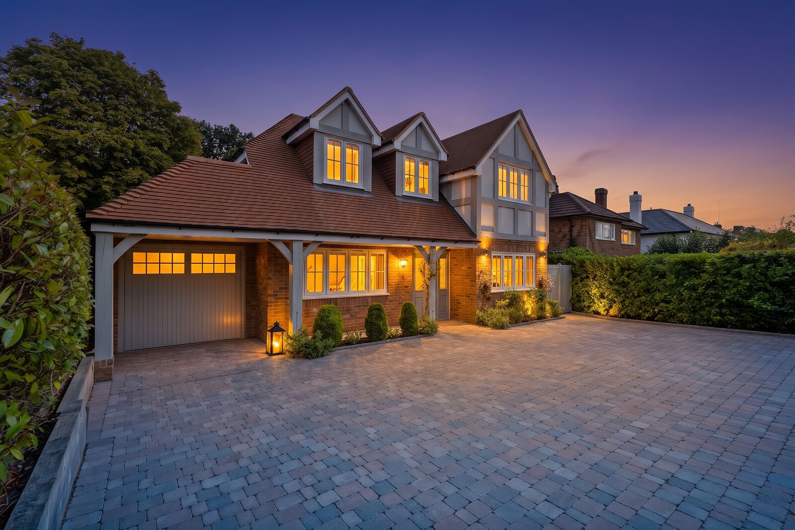 Trotsworth Avenue, Wentworth Estate - New Hampton-style frontage at dusk